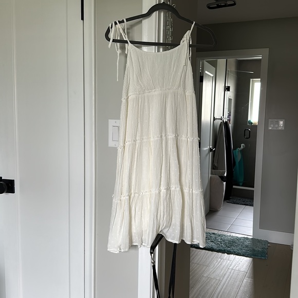 White polka dot tie strap dress - brand new - Picture 5 of 6